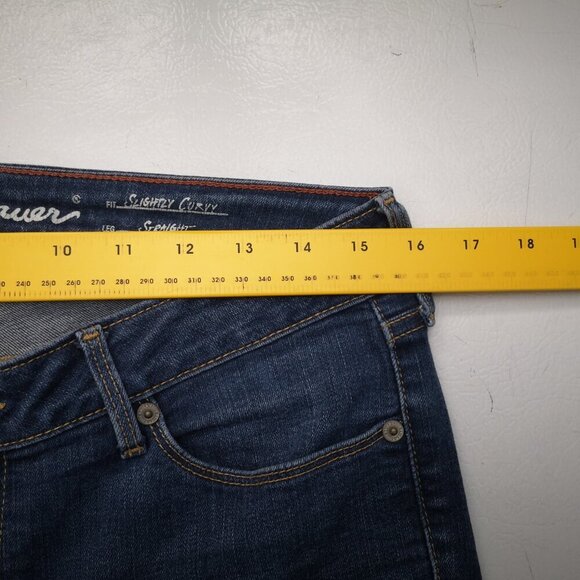 Eddie Bauer Ladies Size 8 Slightly Curvy Straight Legs Medium Wash Jeans - Picture 13 of 15